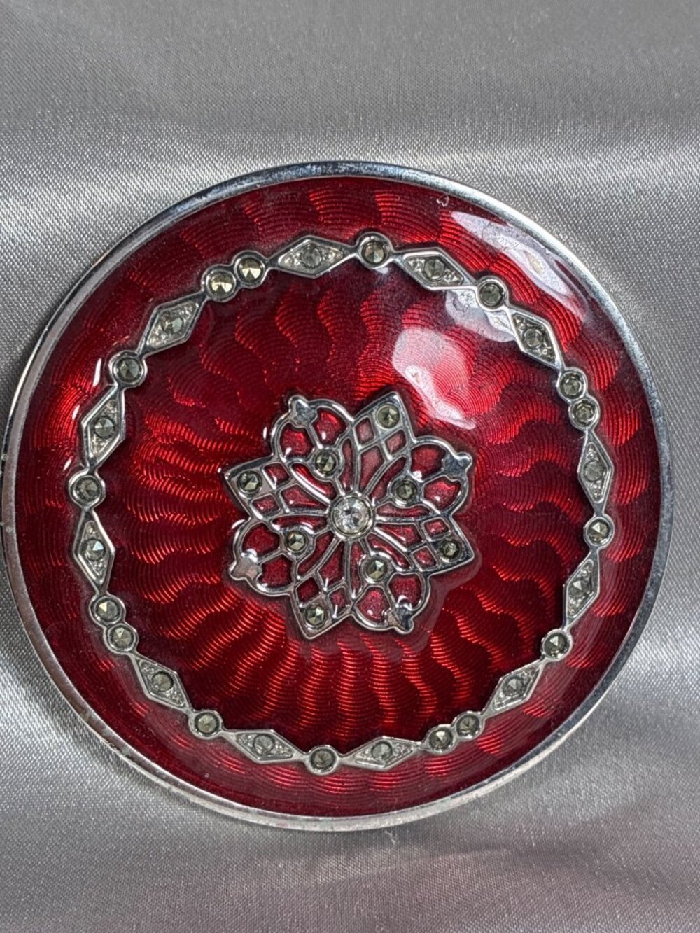 Vintage 2006 Red Enamel Jeweled Trinket Box - Picture 6 of 10